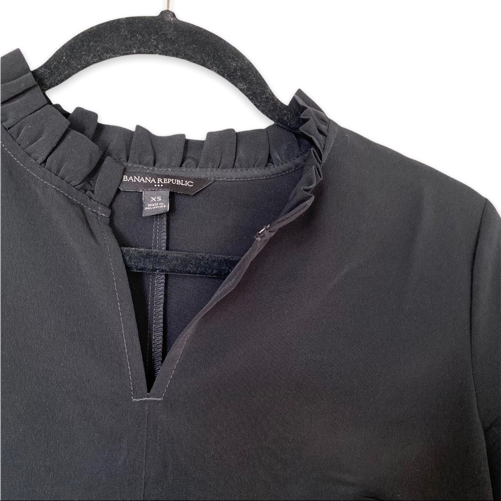 Banana Republic Ruffled Black Blouse XS